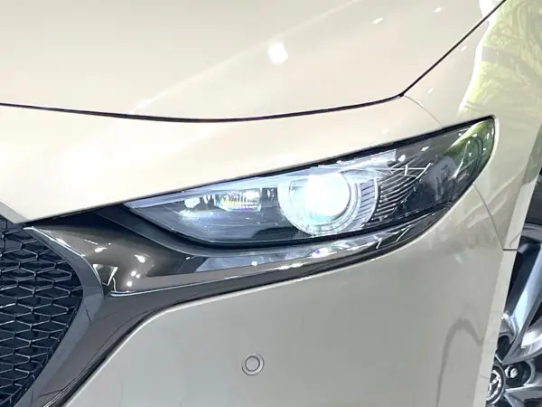 2024 Mazda 3 Fastback — photo 8 | Tuminion Kenya