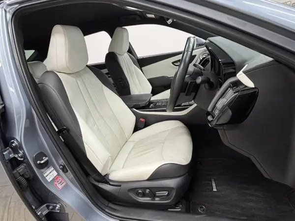 2019 Toyota Crown — photo 7 | Tuminion Kenya