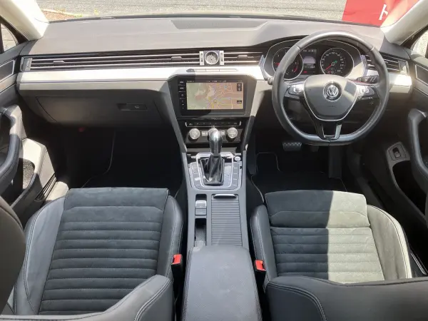 2020 Volkswagen Passat — photo 2 | Tuminion Kenya