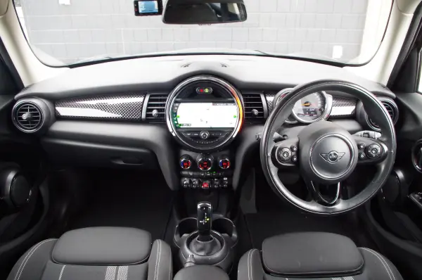 2020 Mini Cooper — photo 2 | Tuminion Kenya