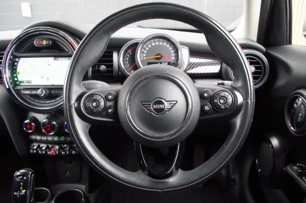 2020 Mini Cooper — photo 3 | Tuminion Kenya