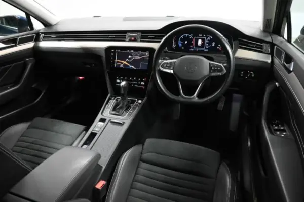 2021 Volkswagen Passat — photo 2 | Tuminion Kenya