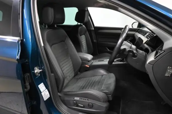 2021 Volkswagen Passat — photo 8 | Tuminion Kenya