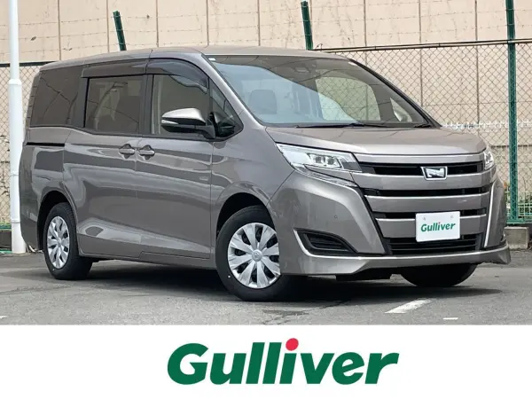 2020 Toyota Noah — photo 1