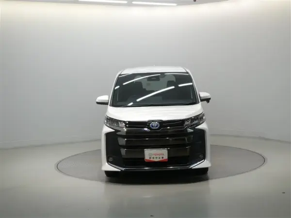 2024 Toyota Noah — photo 2 | Tuminion Kenya