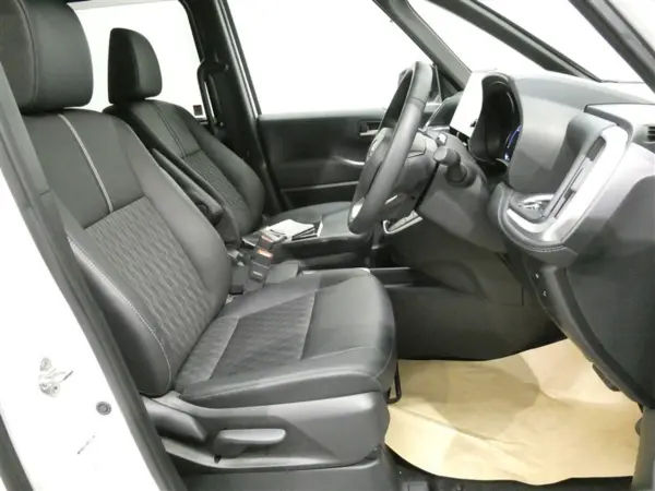 2024 Toyota Noah — photo 8 | Tuminion Kenya
