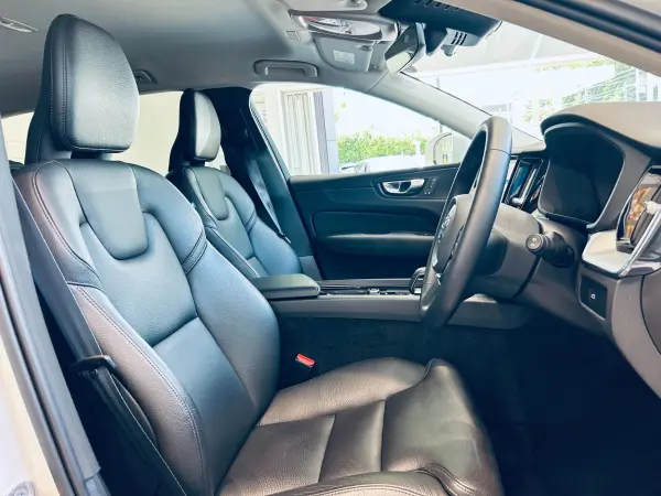 2023 Volvo Xc60 — photo 9 | Tuminion Kenya