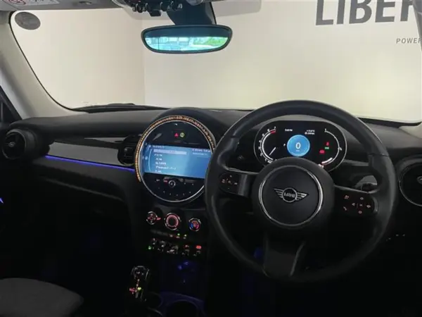 2022 Mini Cooper — photo 2 | Tuminion Kenya