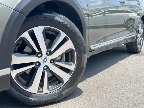 2018 Subaru Legacy Outback — photo 8 | Tuminion Kenya