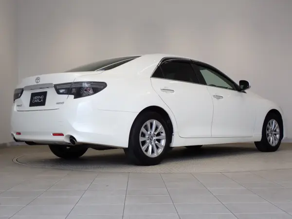 2018 Toyota Mark  X — photo 2 | Tuminion Kenya