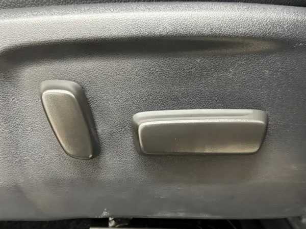 2023 Toyota Hilux — photo 8 | Tuminion Kenya
