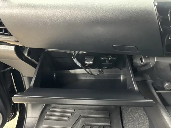 2023 Toyota Hilux — photo 9 | Tuminion Kenya