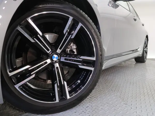 2025 Bmw 3 Series — photo 3 | Tuminion Kenya