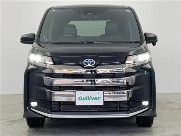 2025 Toyota Noah — photo 8 | Tuminion Kenya