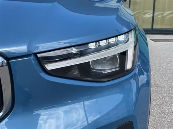 2024 Volvo Xc40 — photo 3 | Tuminion Kenya