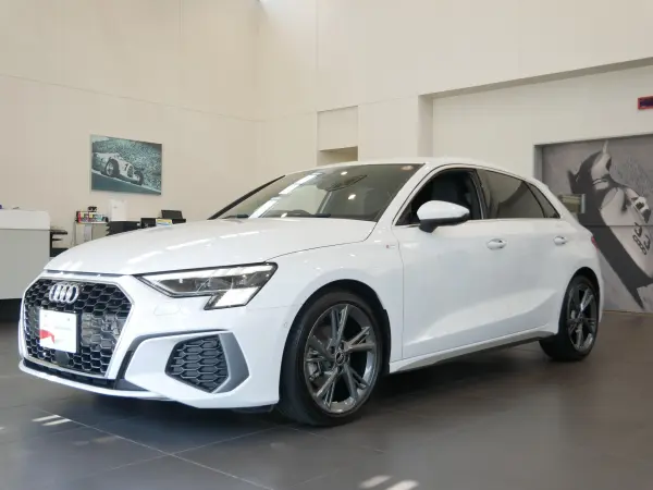 Audi A3 Sportback 30 TFSI S line Certified Used Car Matrix LED Headlights Convenience & Assistance Package Navigation Package Technology Package Adaptive Cruise Control (Glacier White Metallic) — 2023, 28,000km, for sale in Kenya