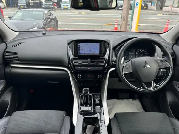 2021 Mitsubishi Eclipse Cross — photo 9 | Tuminion Kenya