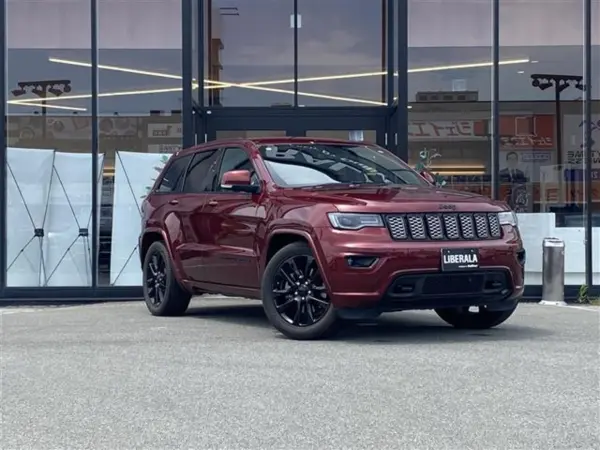 2018 Jeep Grand Cherokee — photo 8 | Tuminion Kenya