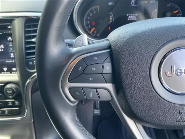 2018 Jeep Grand Cherokee — photo 7 | Tuminion Kenya
