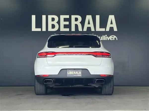 2021 Porsche Macan — photo 9 | Tuminion Kenya