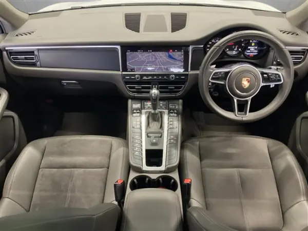2021 Porsche Macan — photo 2 | Tuminion Kenya