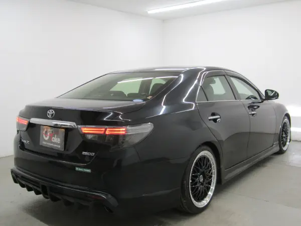 2017 Toyota Mark  X — photo 3 | Tuminion Kenya