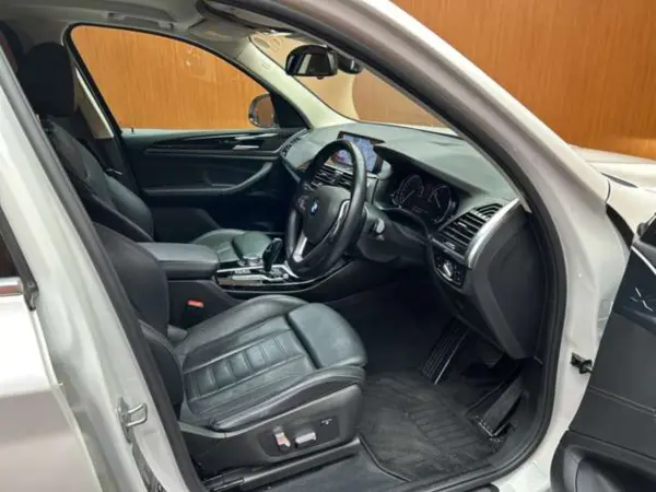 2018 Bmw X3 — photo 3 | Tuminion Kenya