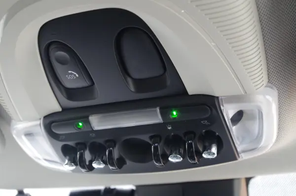 2019 Mini Cooper — photo 8 | Tuminion Kenya