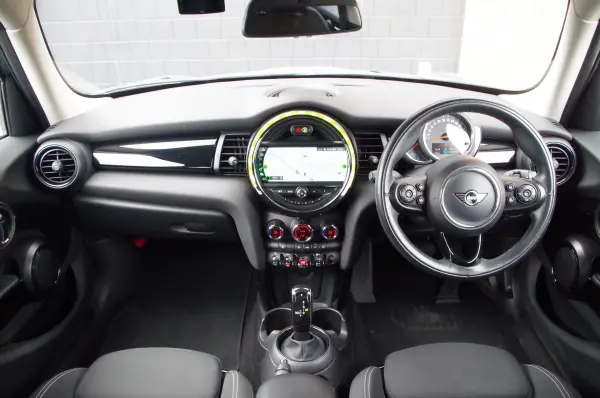 2019 Mini Cooper — photo 2 | Tuminion Kenya