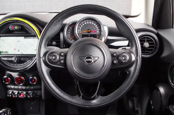 2019 Mini Cooper — photo 3 | Tuminion Kenya