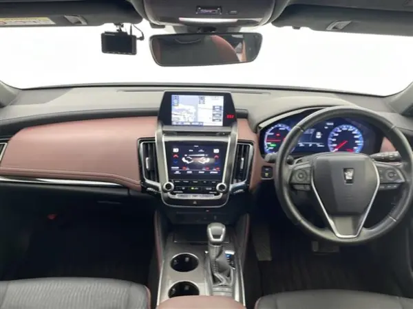 2018 Toyota Crown — photo 2 | Tuminion Kenya