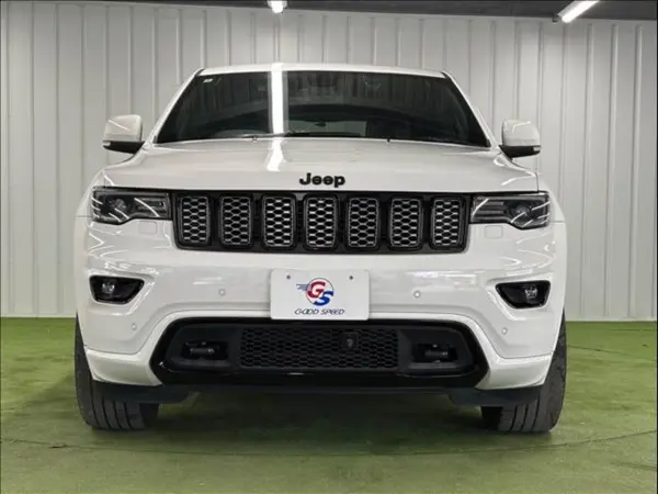 2020 Jeep Grand Cherokee — photo 8 | Tuminion Kenya