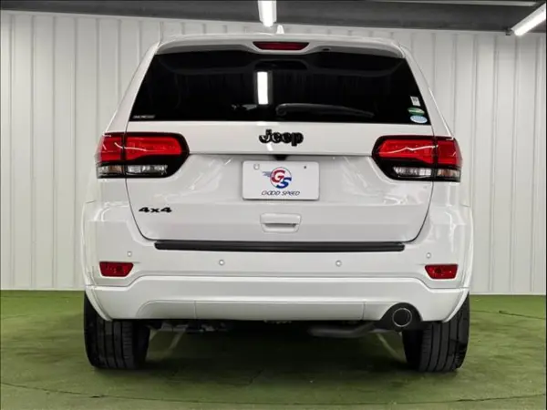 2020 Jeep Grand Cherokee — photo 9 | Tuminion Kenya