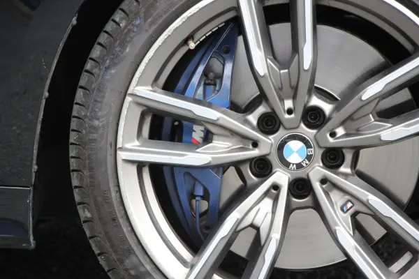 2019 Bmw 3 Series — photo 9 | Tuminion Kenya