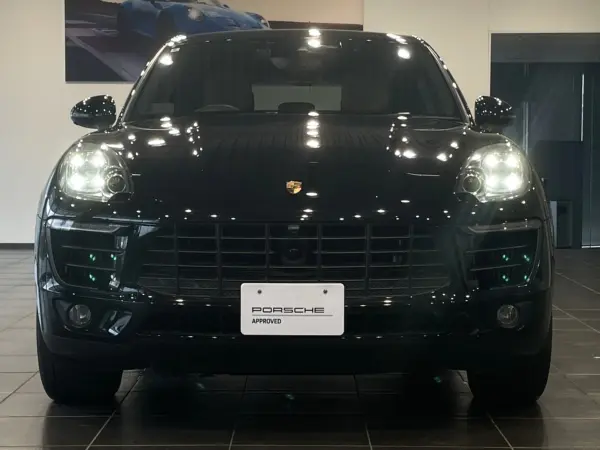 2018 Porsche Macan — photo 3 | Tuminion Kenya