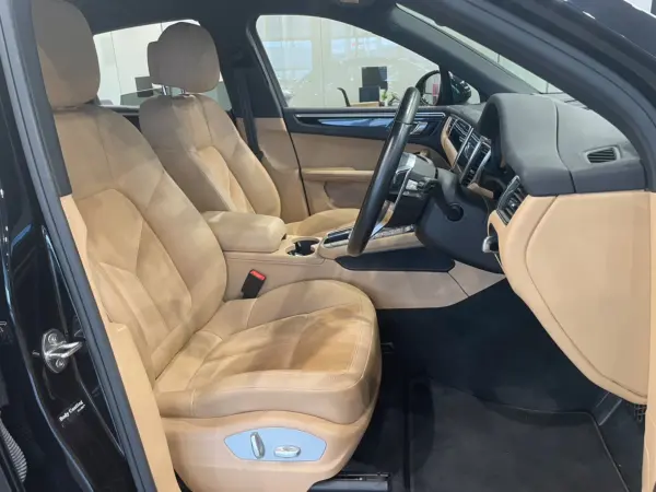 2018 Porsche Macan — photo 9 | Tuminion Kenya