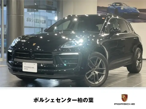 2022 Porsche Macan — photo 1
