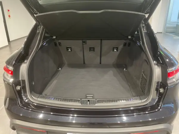 2022 Porsche Macan — photo 7 | Tuminion Kenya