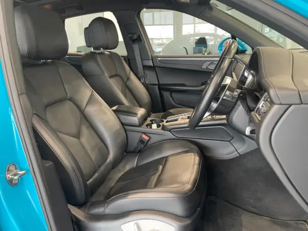 2019 Porsche Macan — photo 8 | Tuminion Kenya