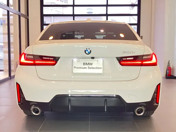 2024 Bmw 3 Series — photo 9 | Tuminion Kenya