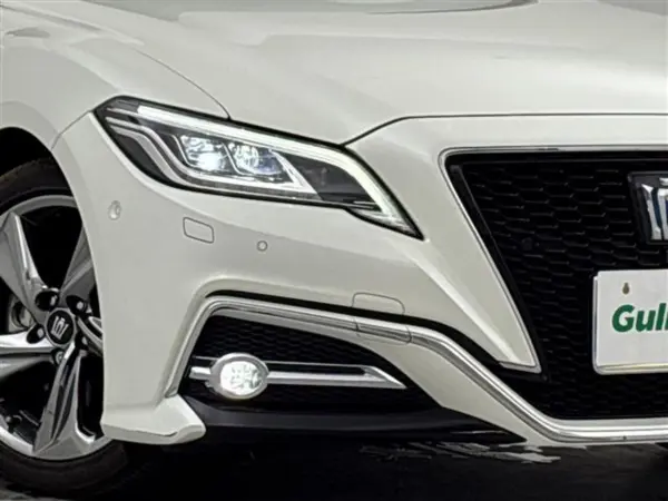 2019 Toyota Crown — photo 8 | Tuminion Kenya