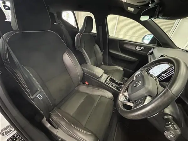 2019 Volvo Xc40 — photo 3 | Tuminion Kenya