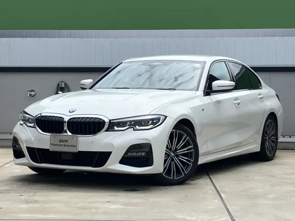 BMW 3 Series 320i M Sport Parking Assist Plus Surround View Camera Sensatec Combination Seat 18-inch Alloy Wheel Power Seat Active Cruise Control Seat Heater Wireless Charger Auto High Beam (Alpine White III) — 2021, 22,000km, for sale in Kenya