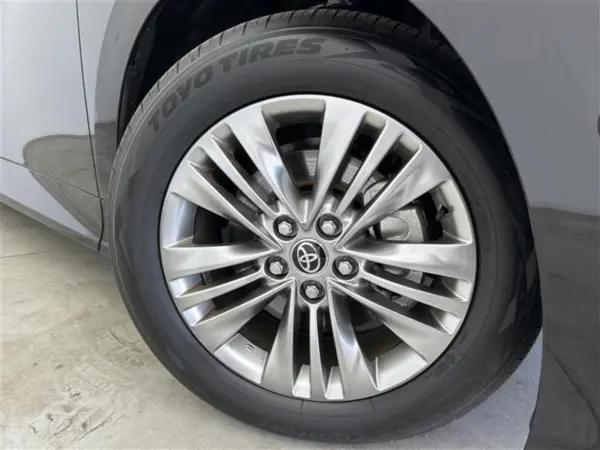 2025 Toyota Alphard — photo 9 | Tuminion Kenya