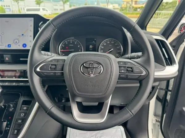 2024 Toyota Noah — photo 9 | Tuminion Kenya
