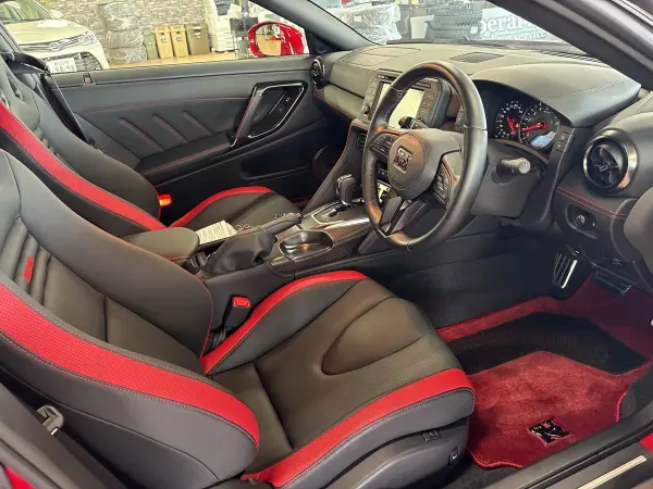 2025 Nissan Gt-r — photo 8 | Tuminion Kenya