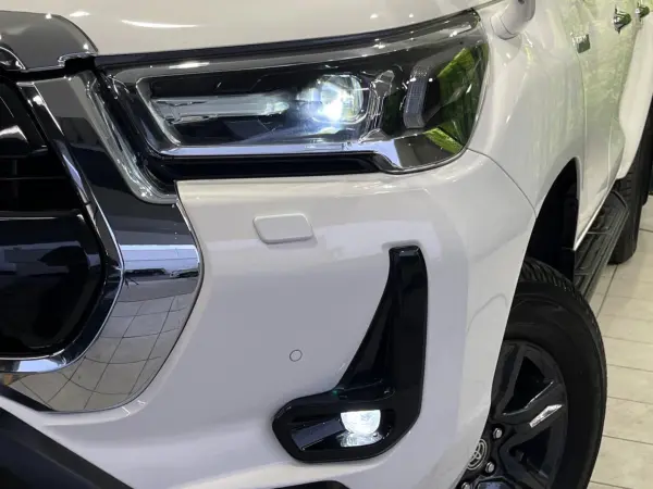 2021 Toyota Hilux — photo 8 | Tuminion Kenya