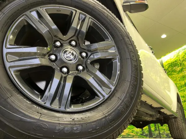 2021 Toyota Hilux — photo 9 | Tuminion Kenya