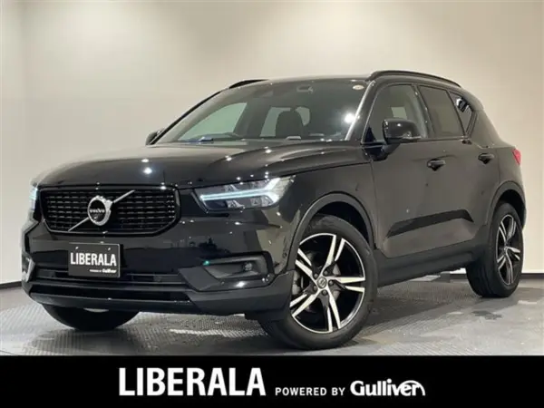 2021 Volvo Xc40 — photo 1