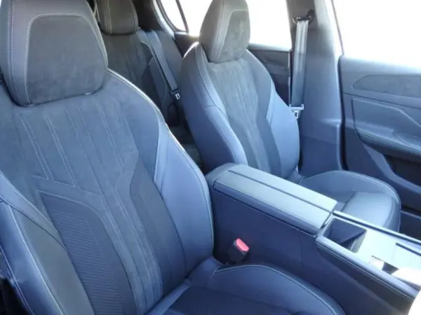 2025 Peugeot 308 — photo 8 | Tuminion Kenya